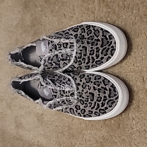 Rocket Dog Slip-on Canvas Casual Shoes - Picture 3 of 8